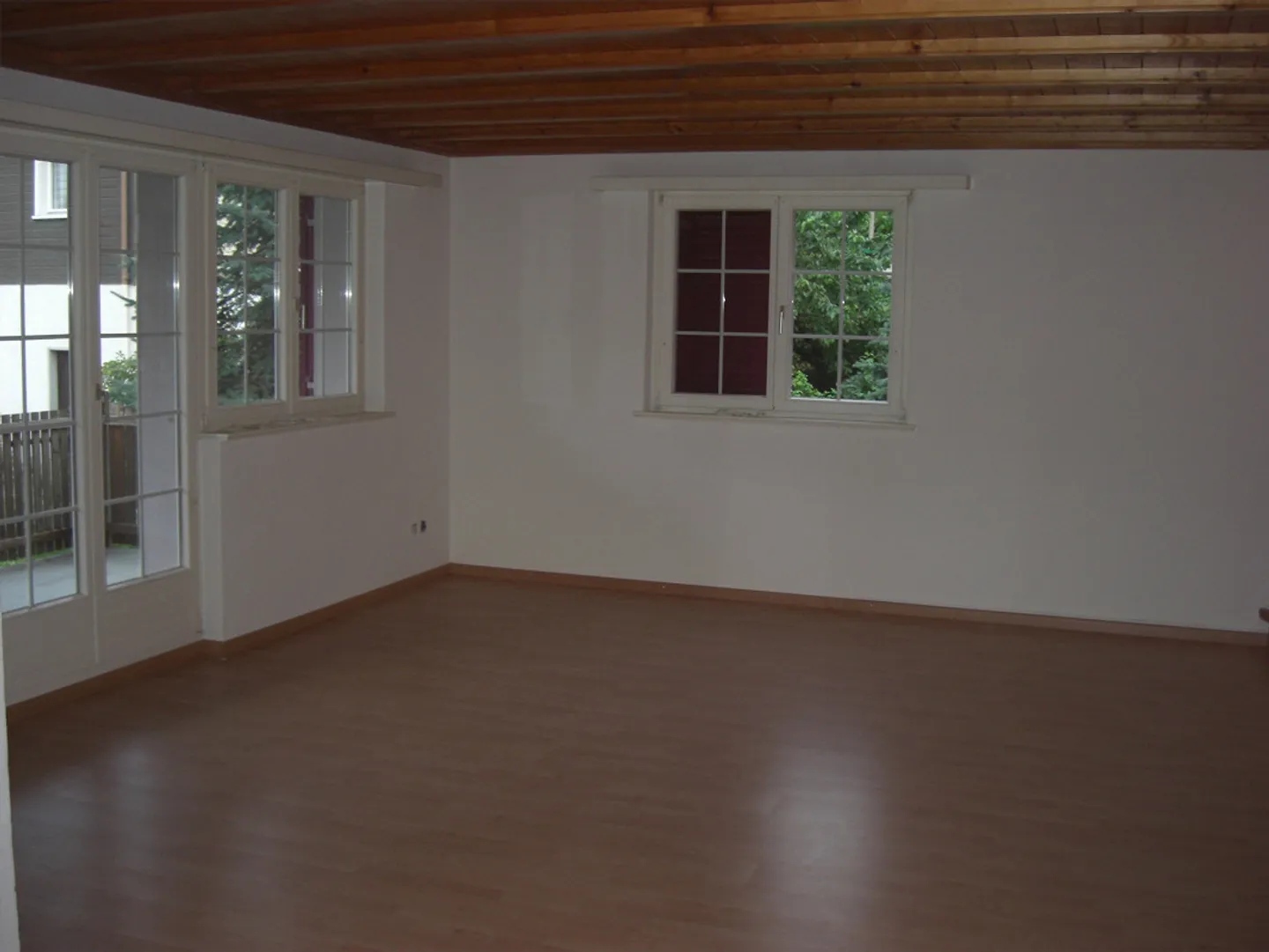 spacious 5.5 room apartment with generous terrace + 2 balconies - Photo 4 of 21