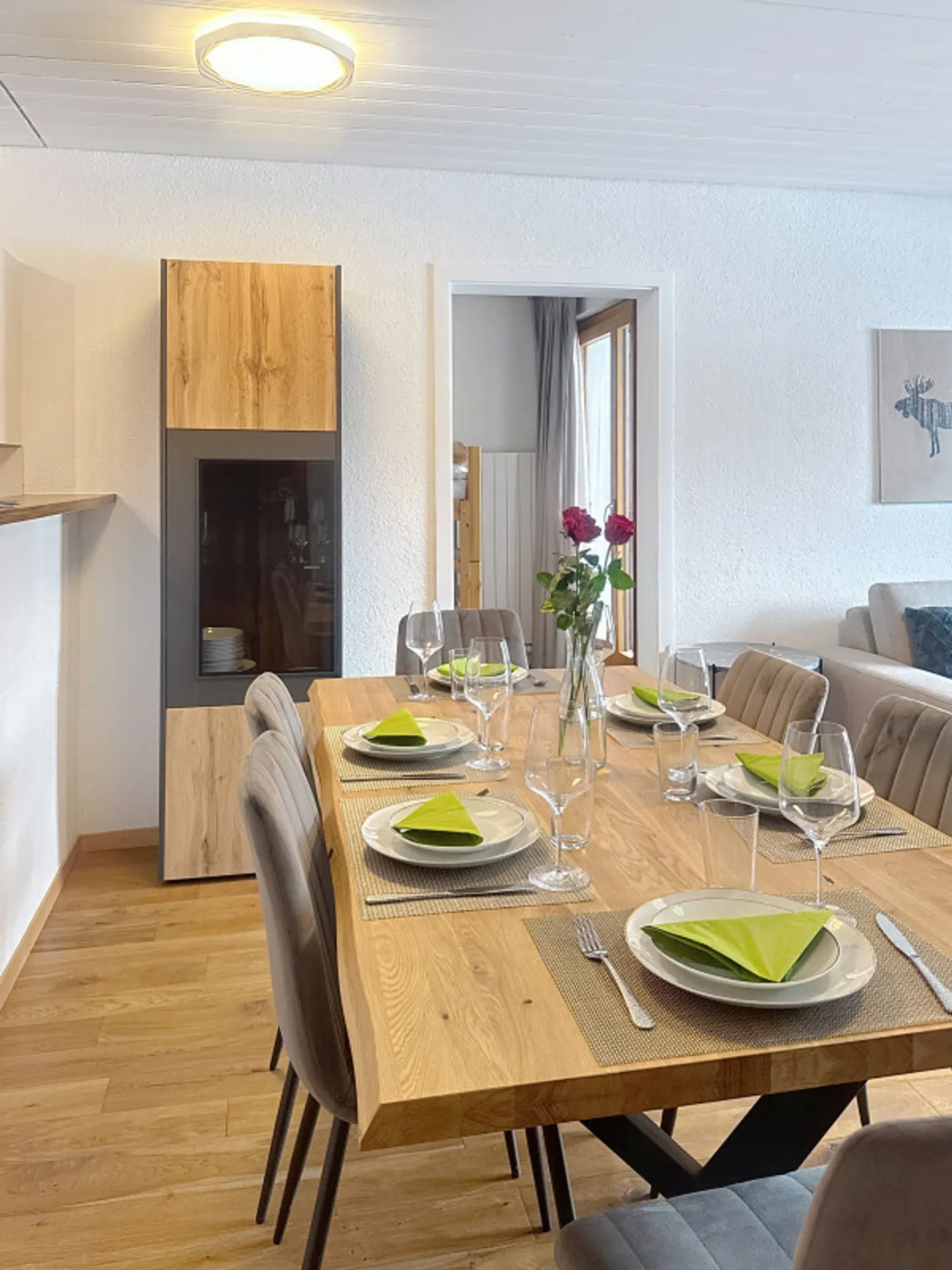 EXCLUSIVITY Magnificent 3.5 P renovated, village center, Ski-in Ski-out - Photo 3 of 8