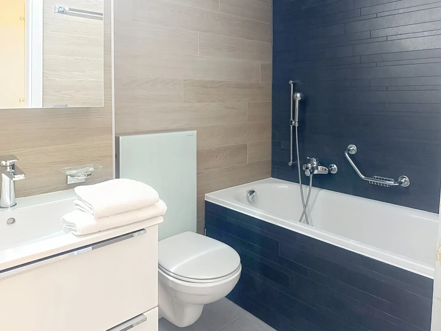 EXCLUSIVITY Magnificent 3.5 P renovated, village center, Ski-in Ski-out - Photo 7 of 8