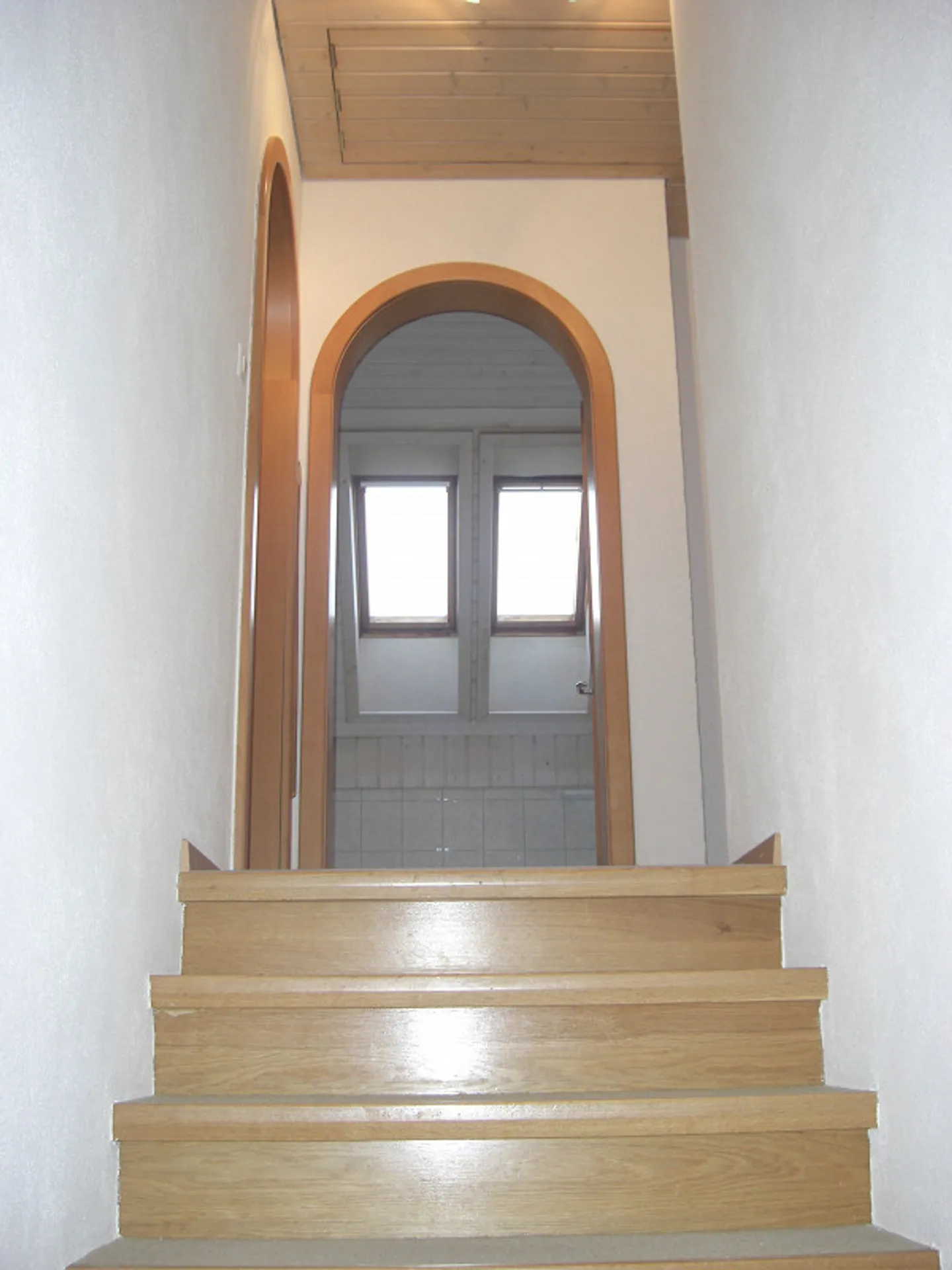 spacious 5.5 room apartment with generous terrace + 2 balconies - Photo 9 of 21