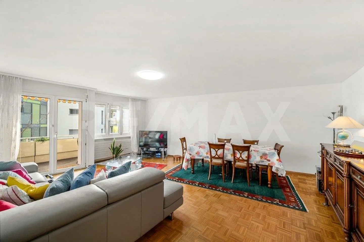 Appartement lumineux 4.5 pièces - Photo 2 sur 10