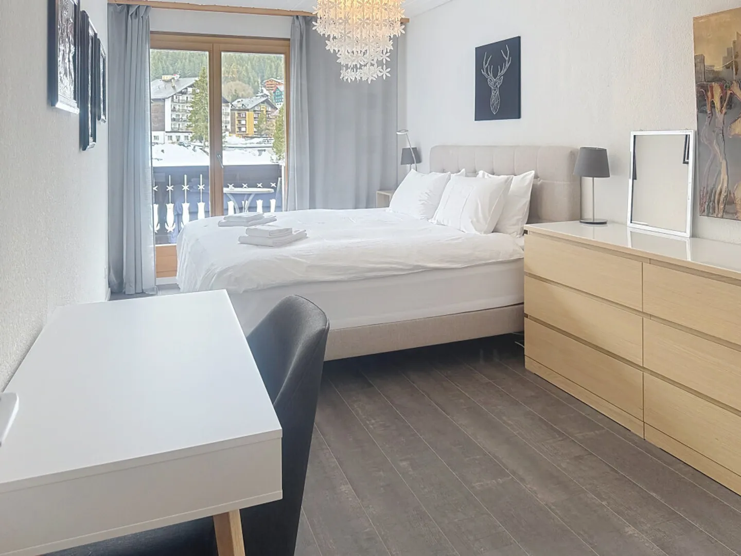 EXCLUSIVITY Magnificent 3.5 P renovated, village center, Ski-in Ski-out - Photo 5 of 8