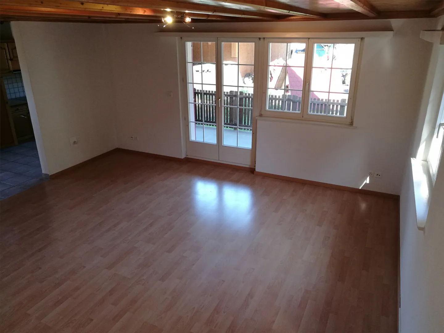 spacious 5.5 room apartment with generous terrace + 2 balconies - Photo 18 of 21