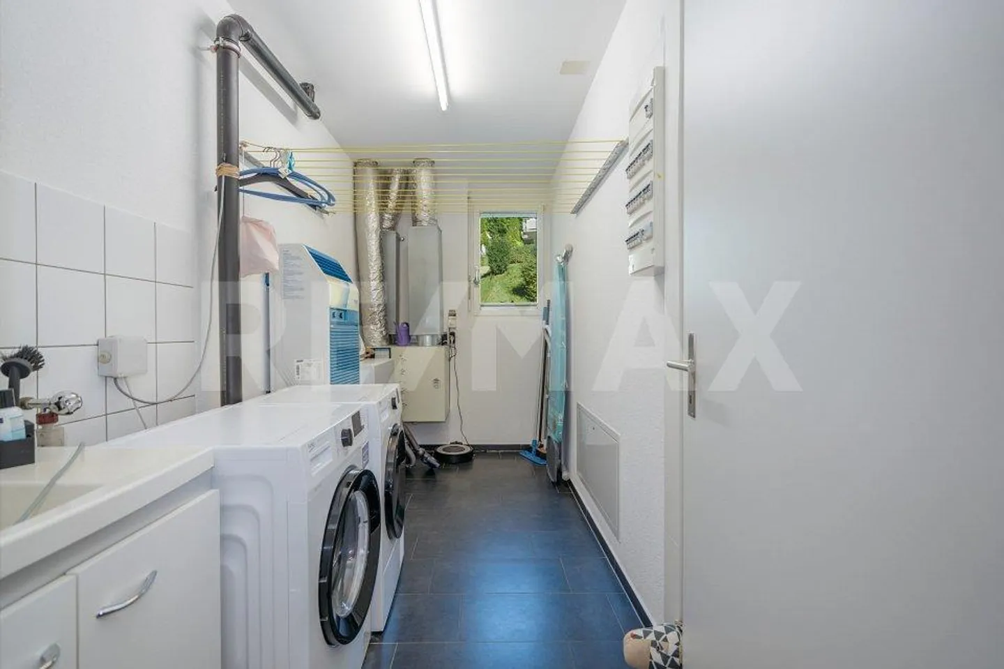 Beaucoup d'espace pour un logement spacieux : appartement de 6½ pièces sur le versant ensoleillé - Photo 13 sur 13