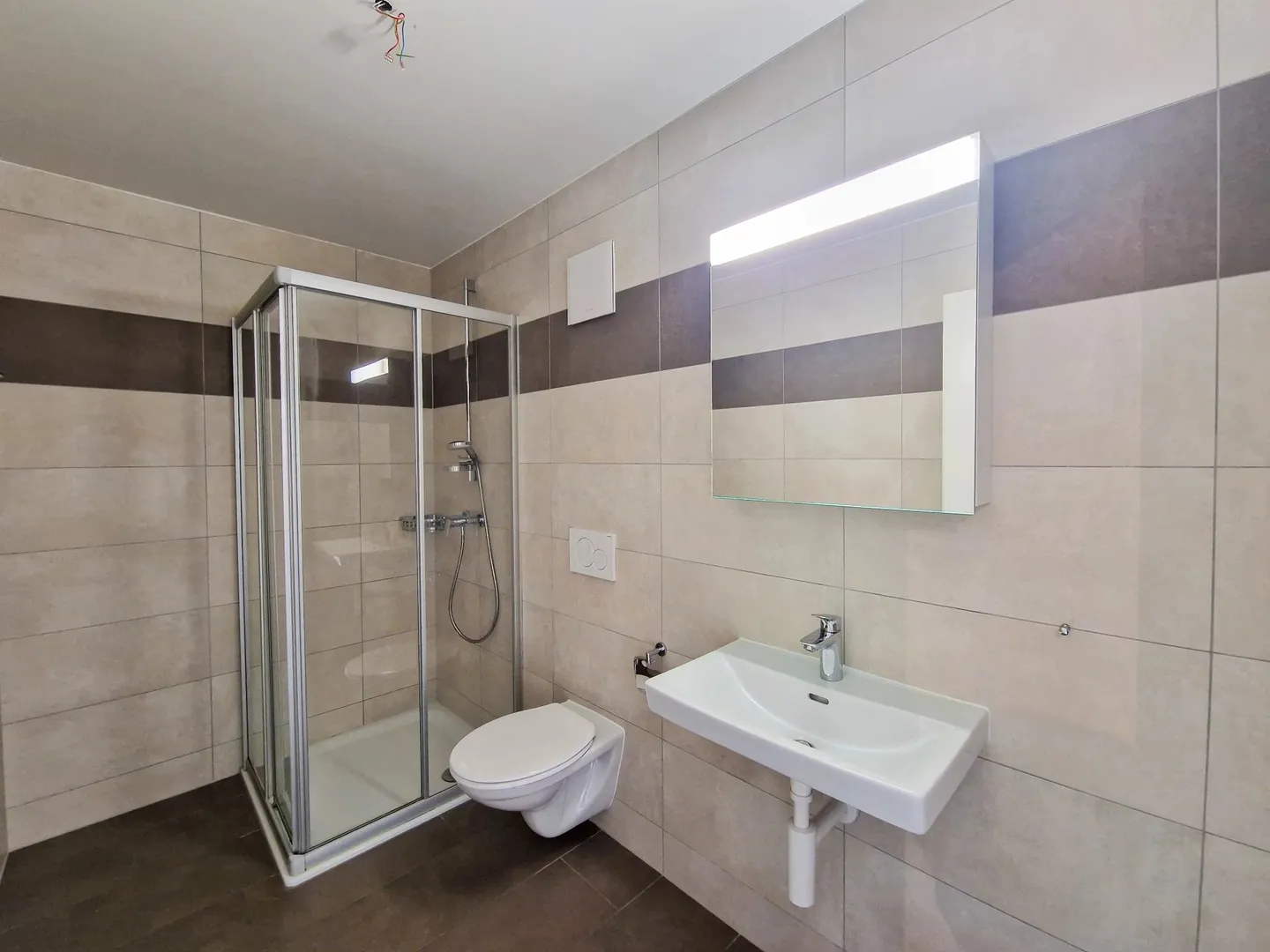 Bel appartement de 2018 avec jardin de 70 m2 et terrasse couverte de 15 m2 - Photo 13 sur 14