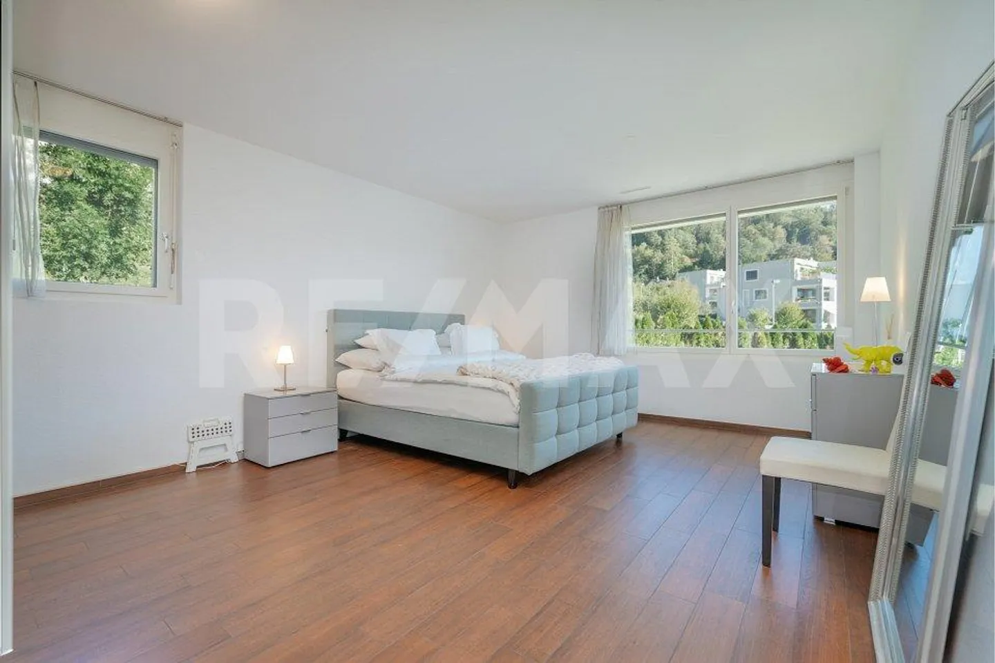Beaucoup d'espace pour un logement spacieux : appartement de 6½ pièces sur le versant ensoleillé - Photo 7 sur 13