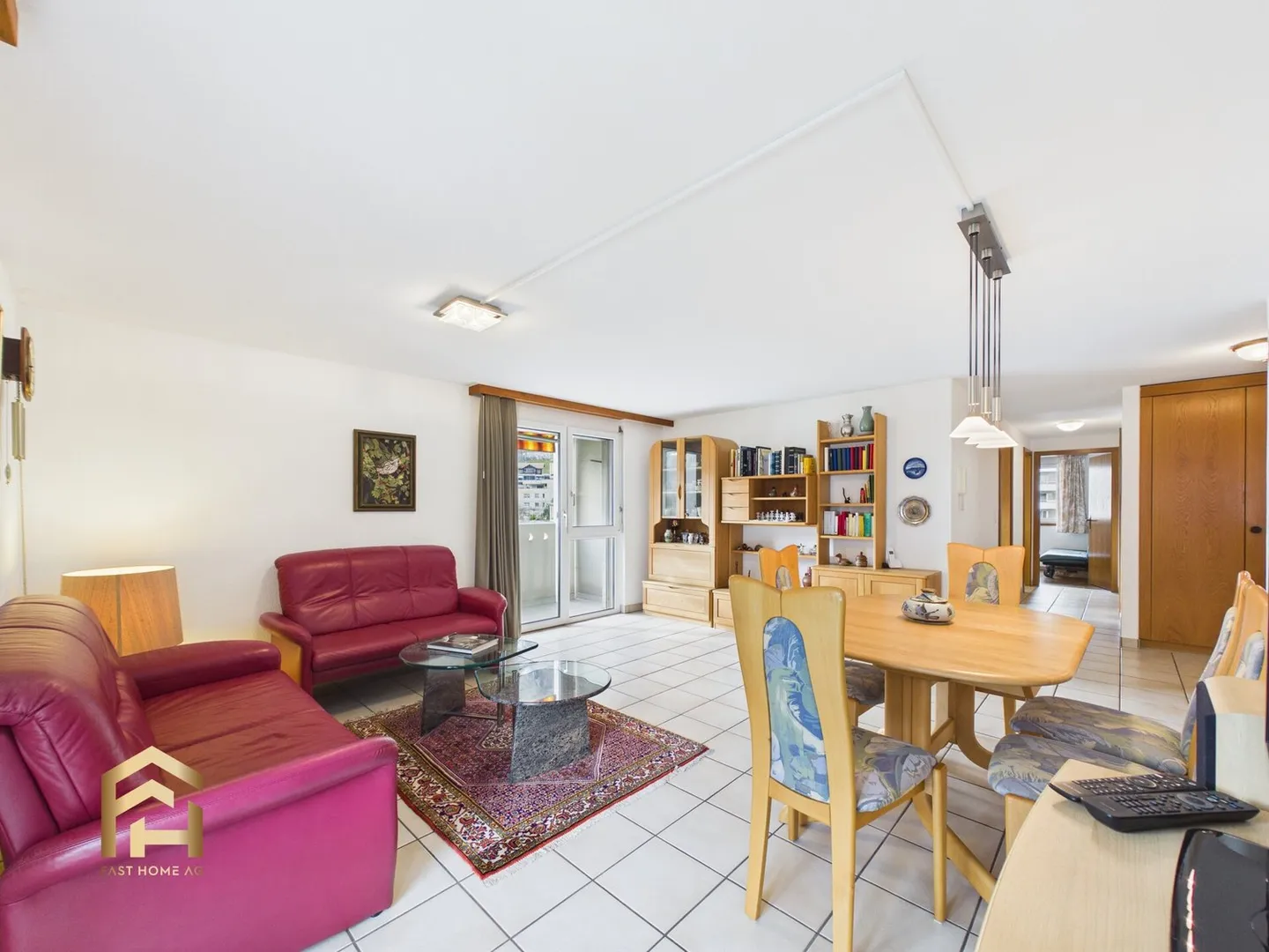 Sunny 4.5-room apartment with two balconies, winter garden and view - Photo 2 of 13