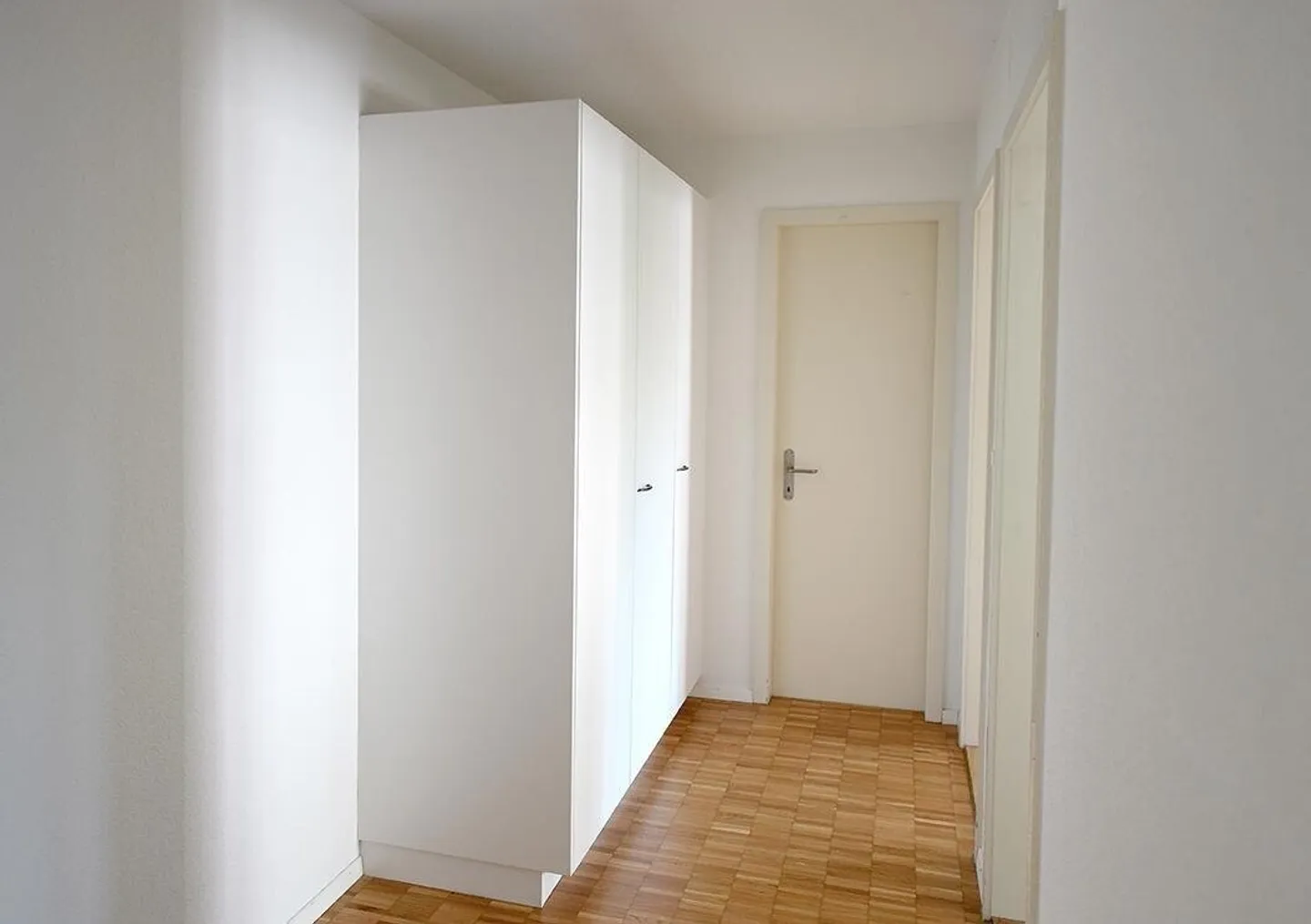 Apartment for rent - Photo 4 of 12