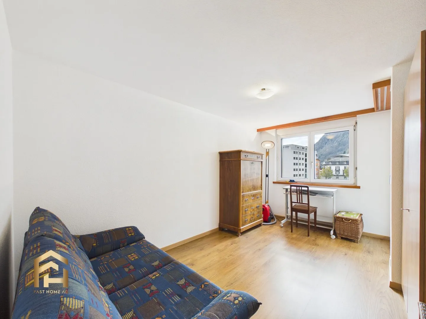 Sunny 4.5-room apartment with two balconies, winter garden and view - Photo 9 of 13