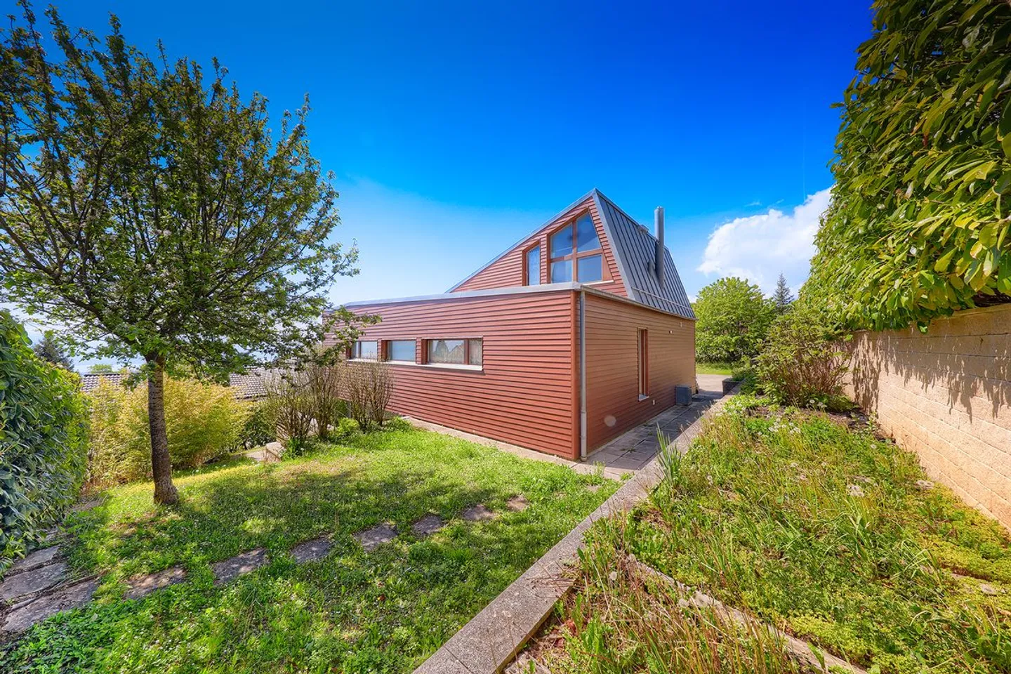 Sehr schöne Immobilie mit Panoramablick auf den See und die Alpen - Foto 2 von 13