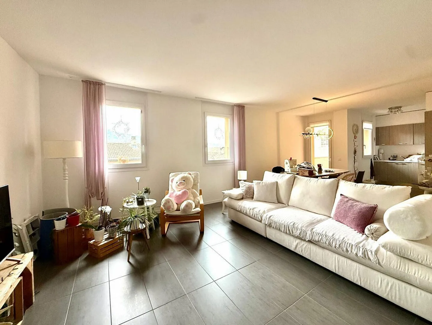 Appartement confortable 3.5 pièces avec deux balcons à Pedrinate - Photo 1 sur 10