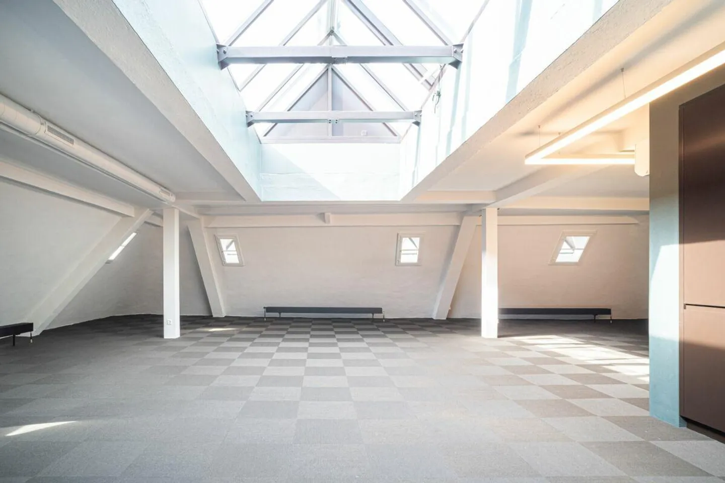 Travailler au-dessus des toits de Lucerne ! - Photo 7 sur 7