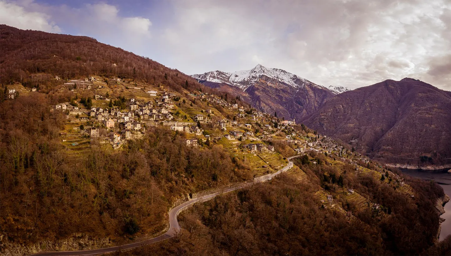 Rustic Lover's Object in Mergoscia - Photo 14 of 25