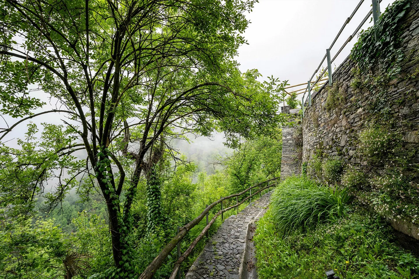 Rustic Lover's Object in Mergoscia - Photo 18 of 25