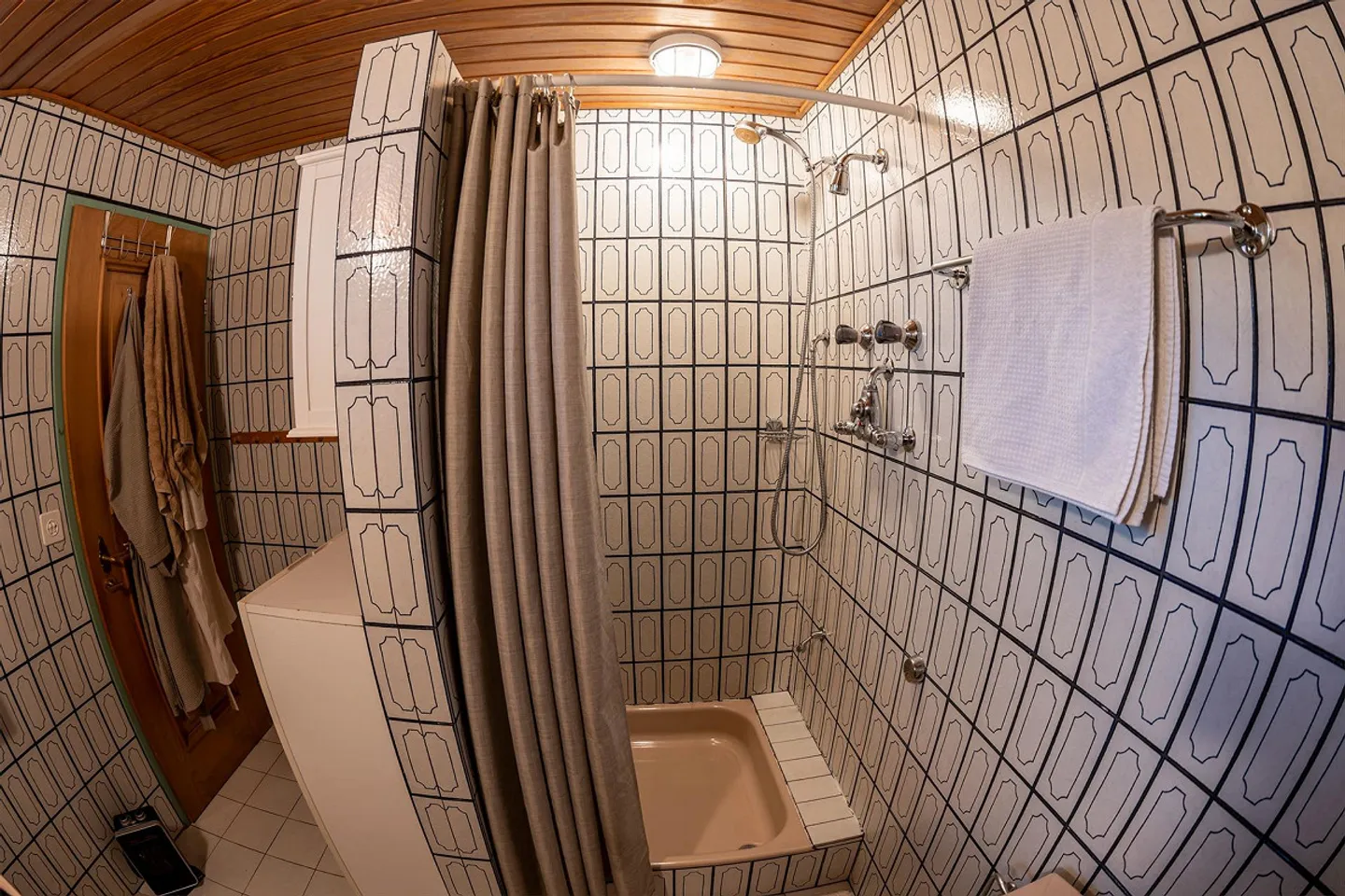 Rustic Lover's Object in Mergoscia - Photo 23 of 25