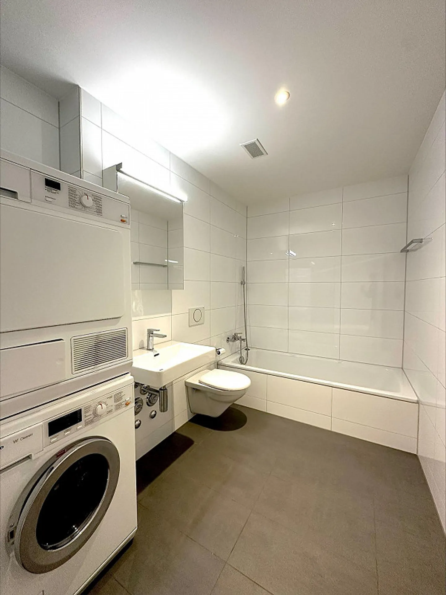 Appartamento luminoso 3½ locali - direttamente alla stazione di Littau - Foto 8 di 11