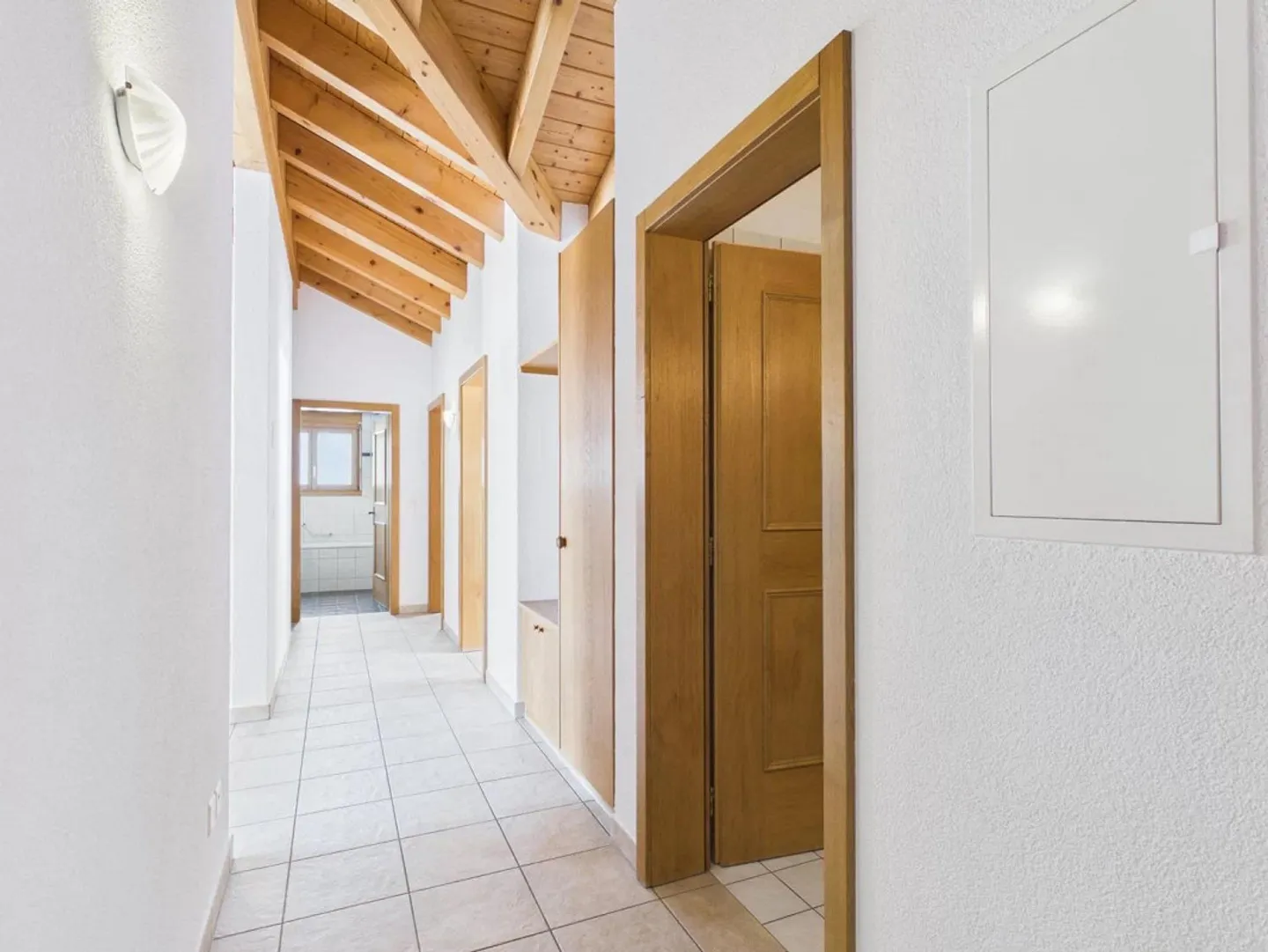 Exclusive penthouse apartment in a quiet location in Brig-Glis - Photo 4 of 20