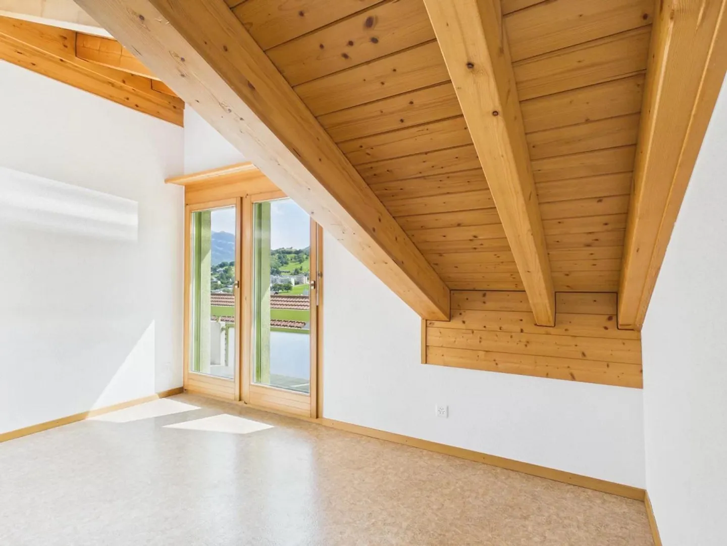 Exclusive penthouse apartment in a quiet location in Brig-Glis - Photo 5 of 20