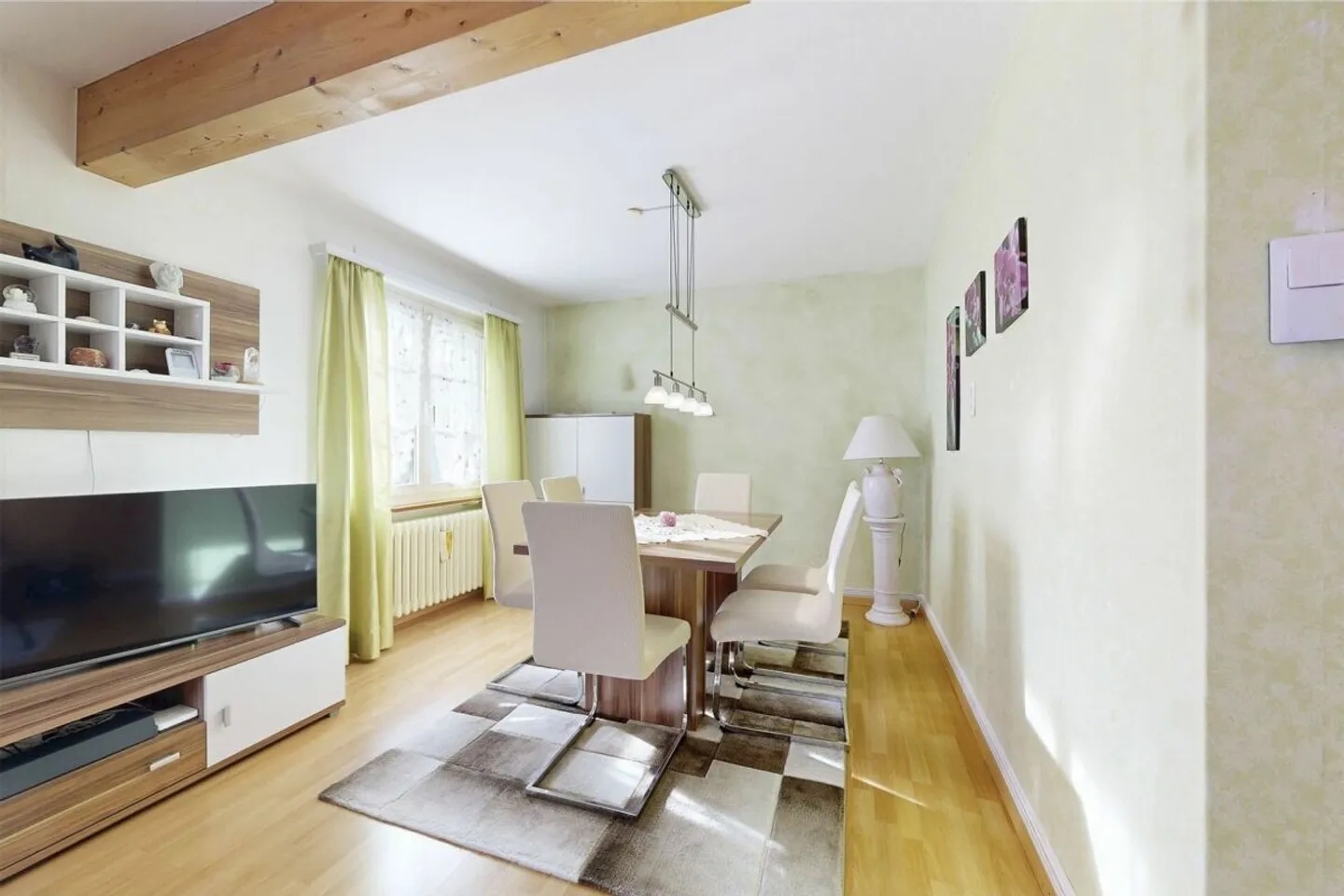 Incantevole Casa Familiare a Laufen - Foto 3 di 18