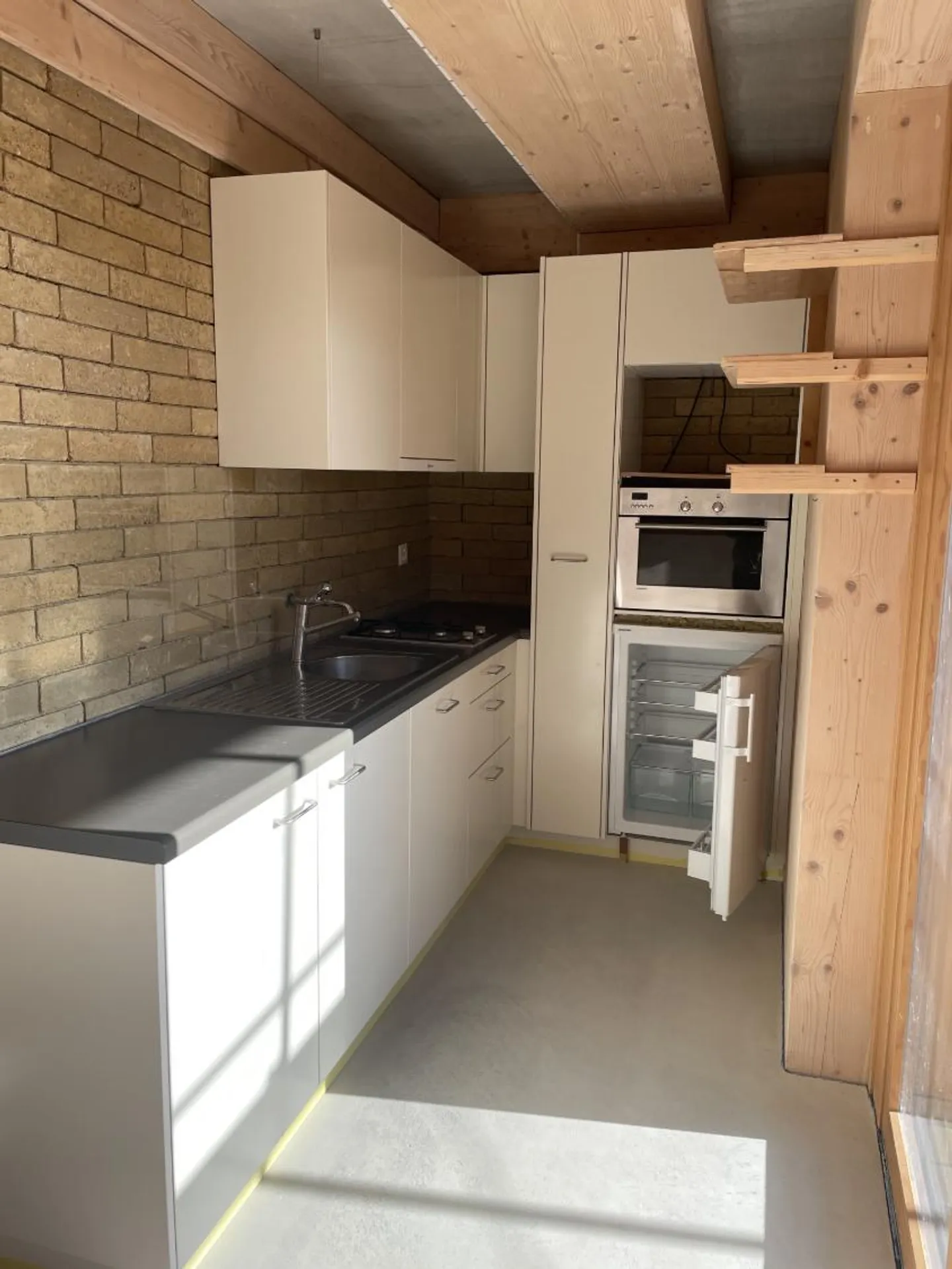 2-room apartment - Photo 1 of 5