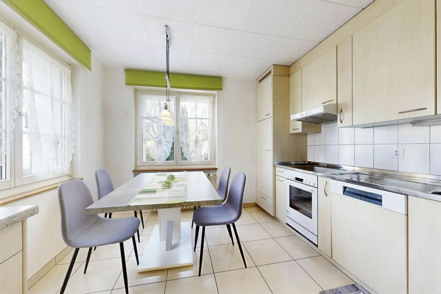 Incantevole Casa Familiare a Laufen - Foto 4 di 18