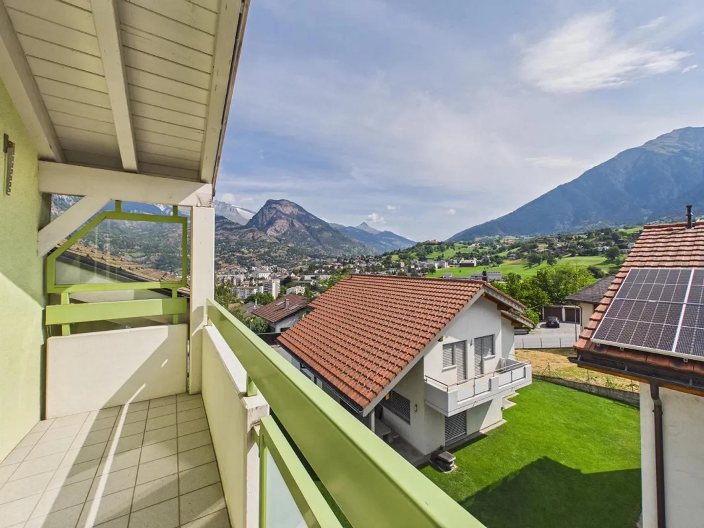 Exclusive penthouse apartment in a quiet location in Brig-Glis - Photo 7 of 20