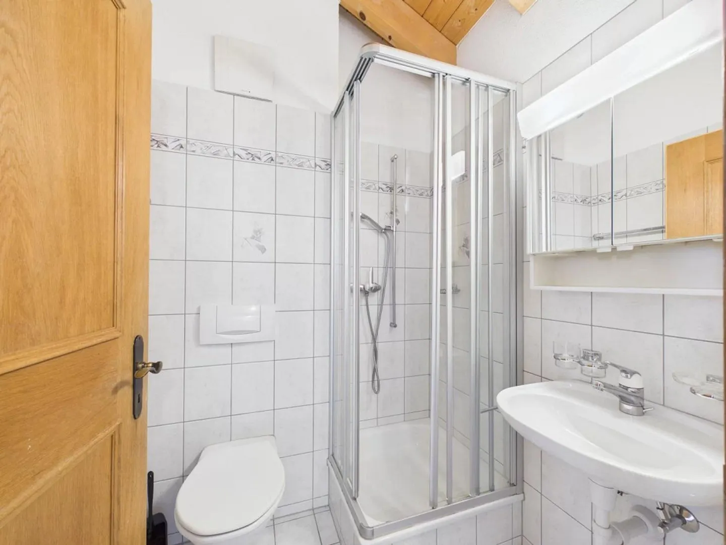 Exclusive penthouse apartment in a quiet location in Brig-Glis - Photo 8 of 20