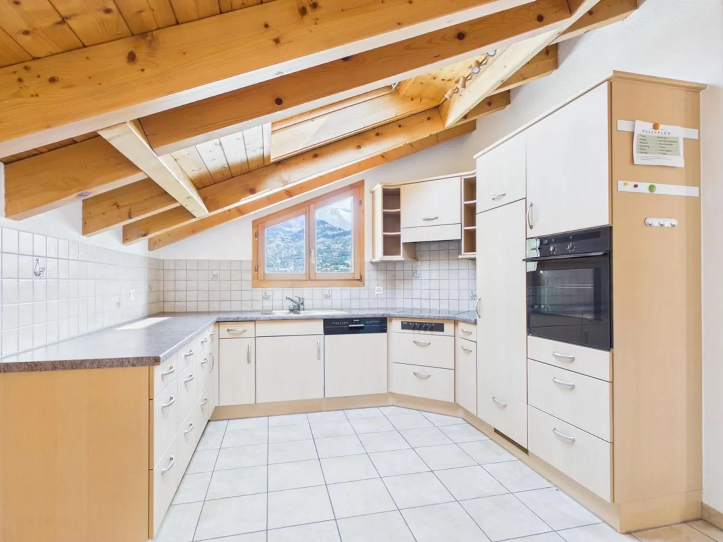 Exclusive penthouse apartment in a quiet location in Brig-Glis - Photo 14 of 20
