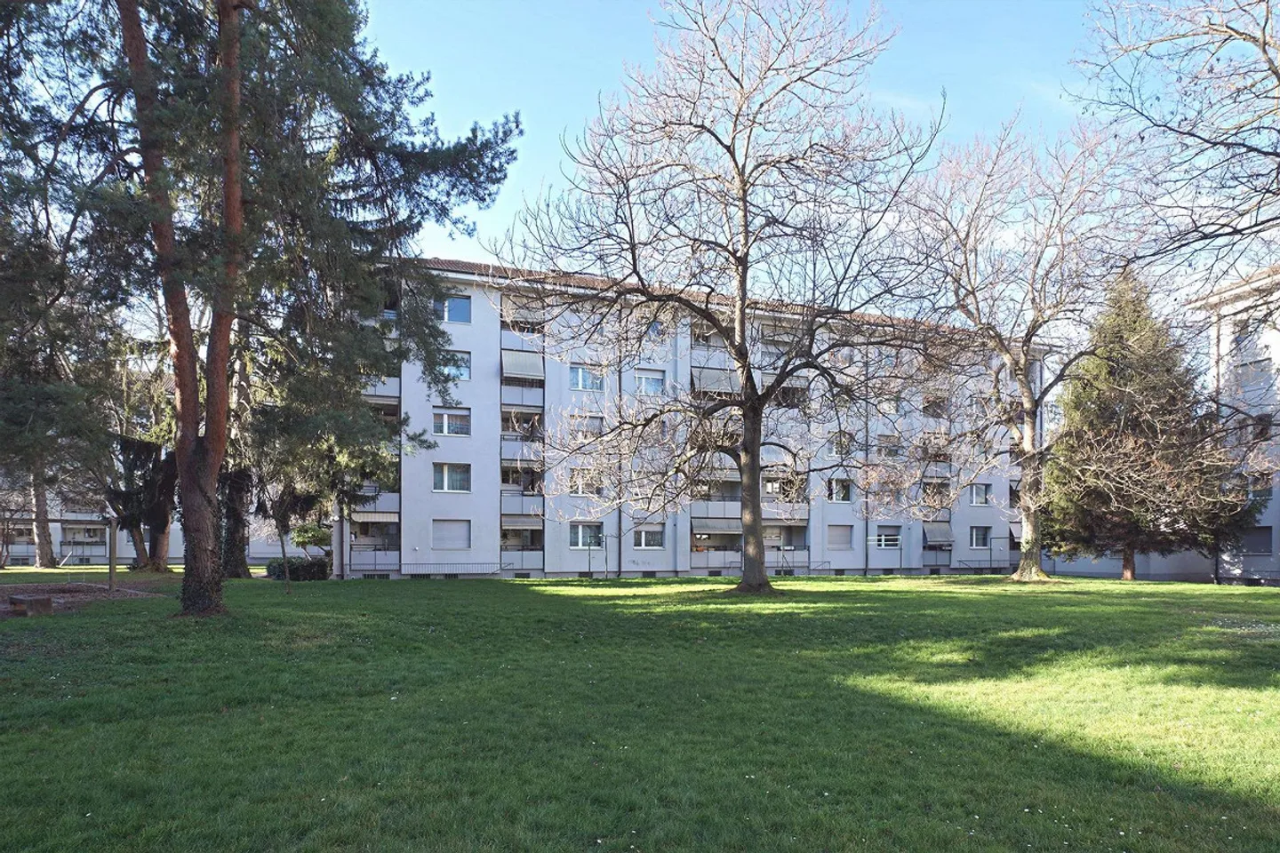 Bright apartment with green inner courtyard! - Photo 1 of 8