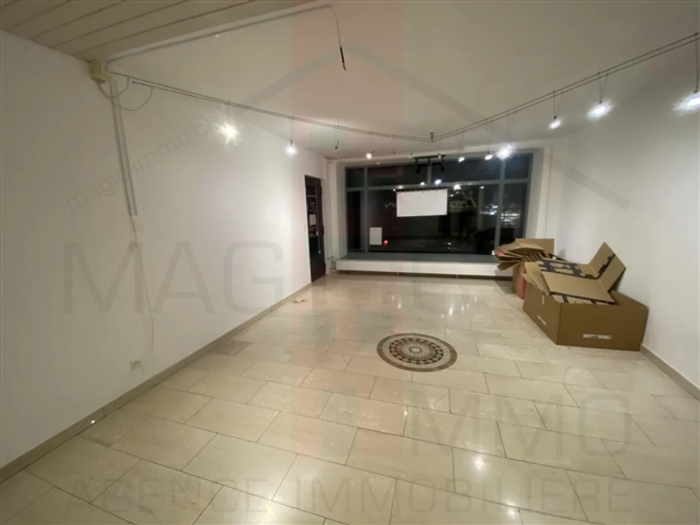 «Gewerbefläche mit Fenster im Stadtzentrum von Delémont» - Foto 1 von 8