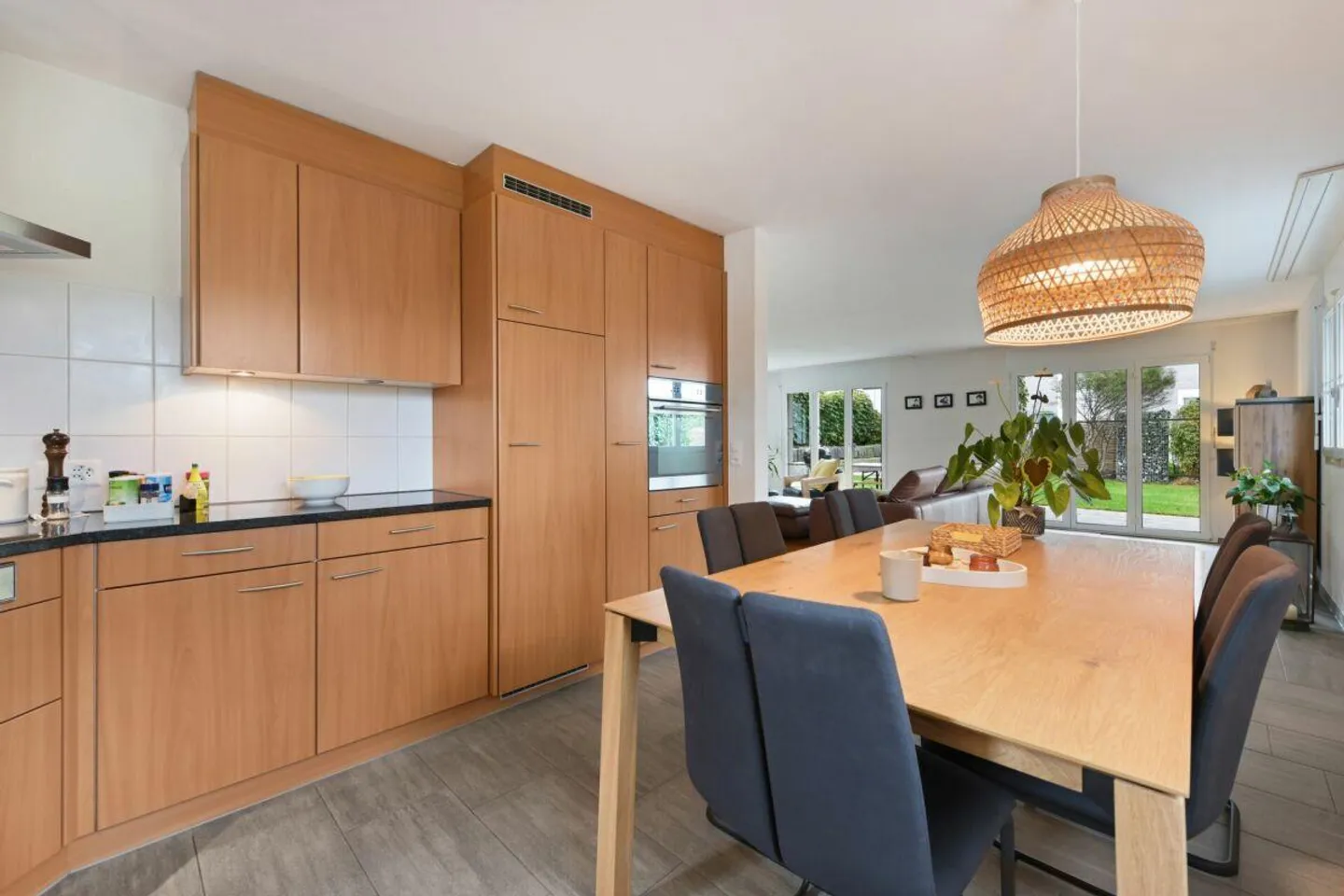 Una casa per sentirsi bene - casa unifamiliare soleggiata in una posizione adatta alle famiglie di Niederuzwil - Foto 11 di 25