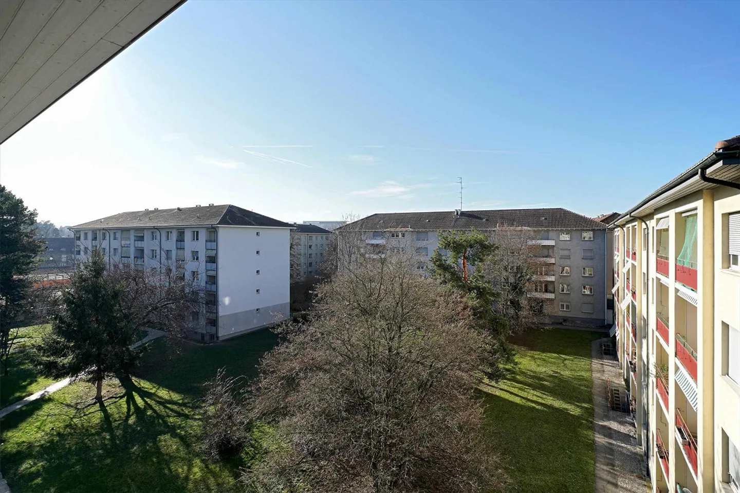 Bright apartment with green inner courtyard! - Photo 8 of 8