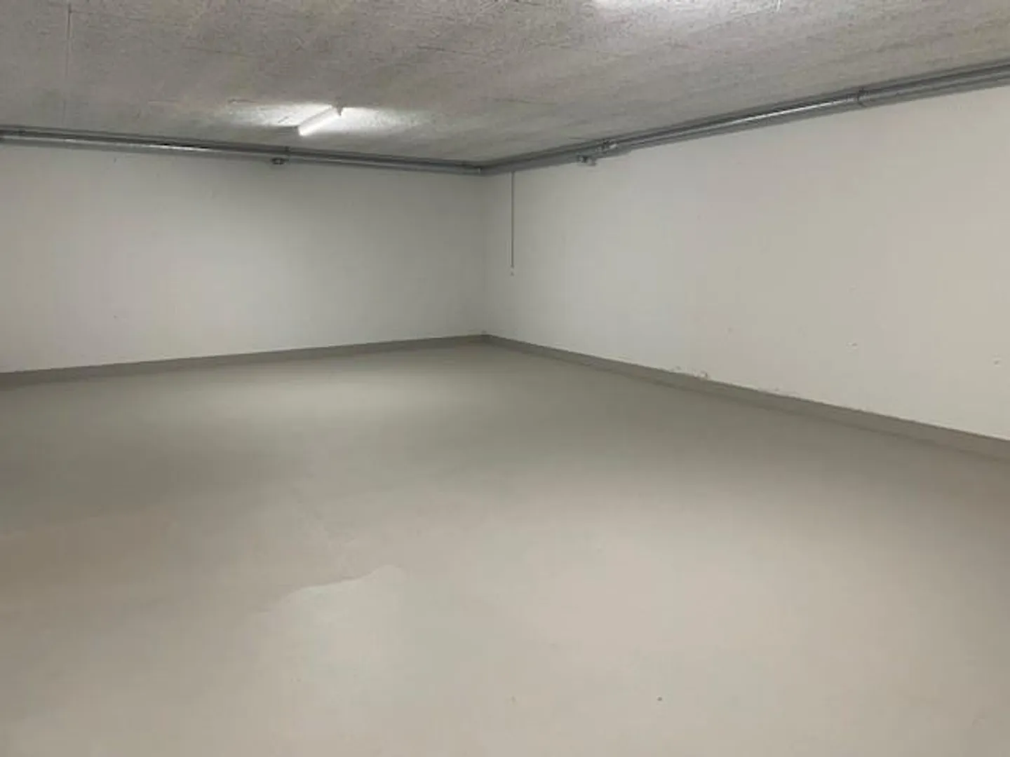 Grosser Lagerraum zu vermieten - Foto 2 von 2