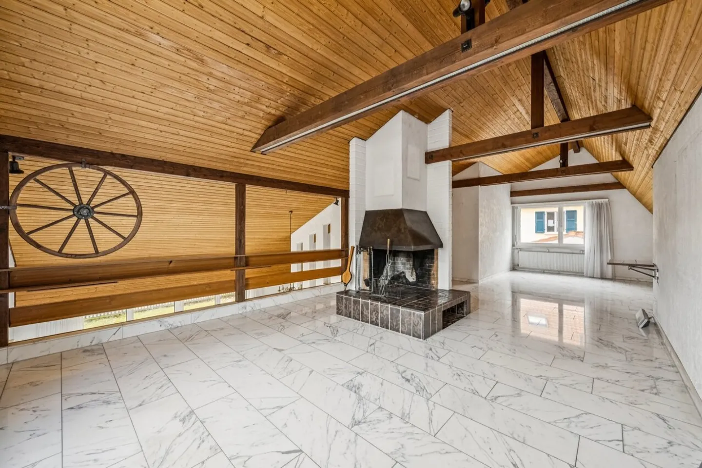 Casa unifamiliare indipendente, baciata dal sole, con giardino generoso... - Foto 4 di 7