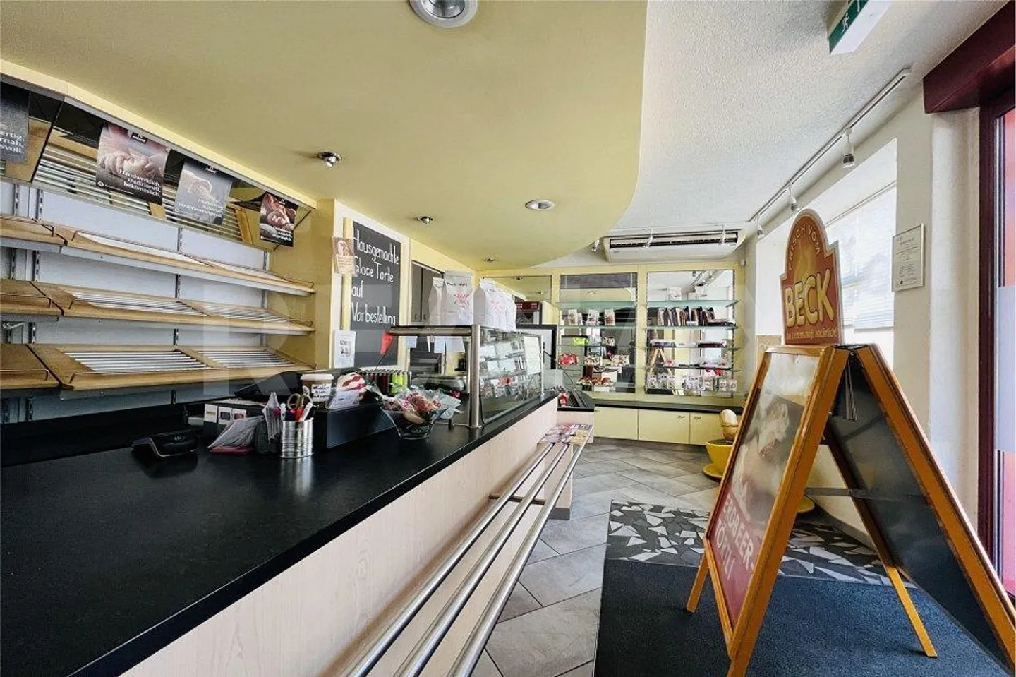 Gewerbe- und Wohnhaus - Foto 5 von 13