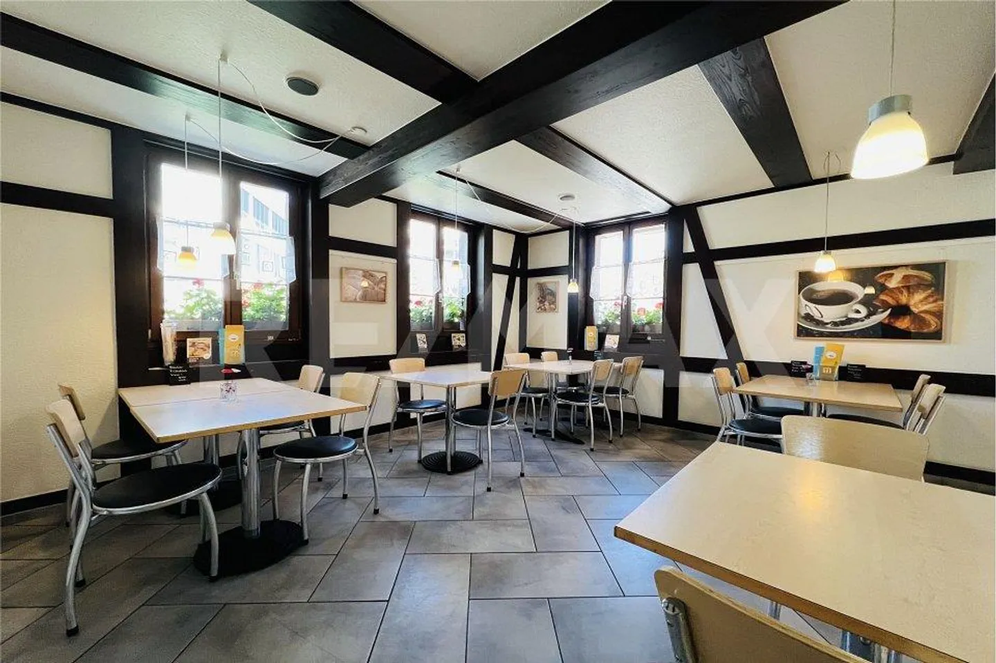 Gewerbe- und Wohnhaus - Foto 6 von 13