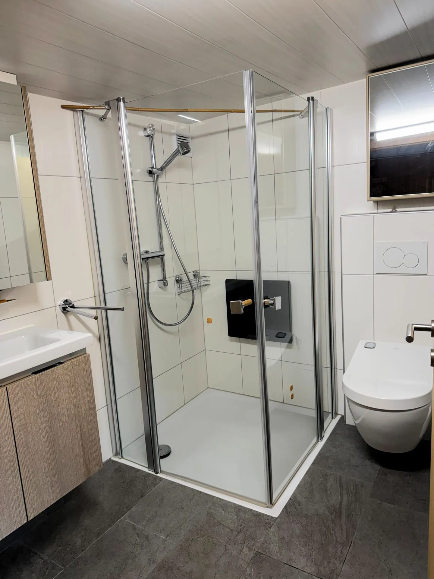 Charming 2.5-room apartment with various ancillary rooms in Guttet-Feschel VS - Photo 5 of 7
