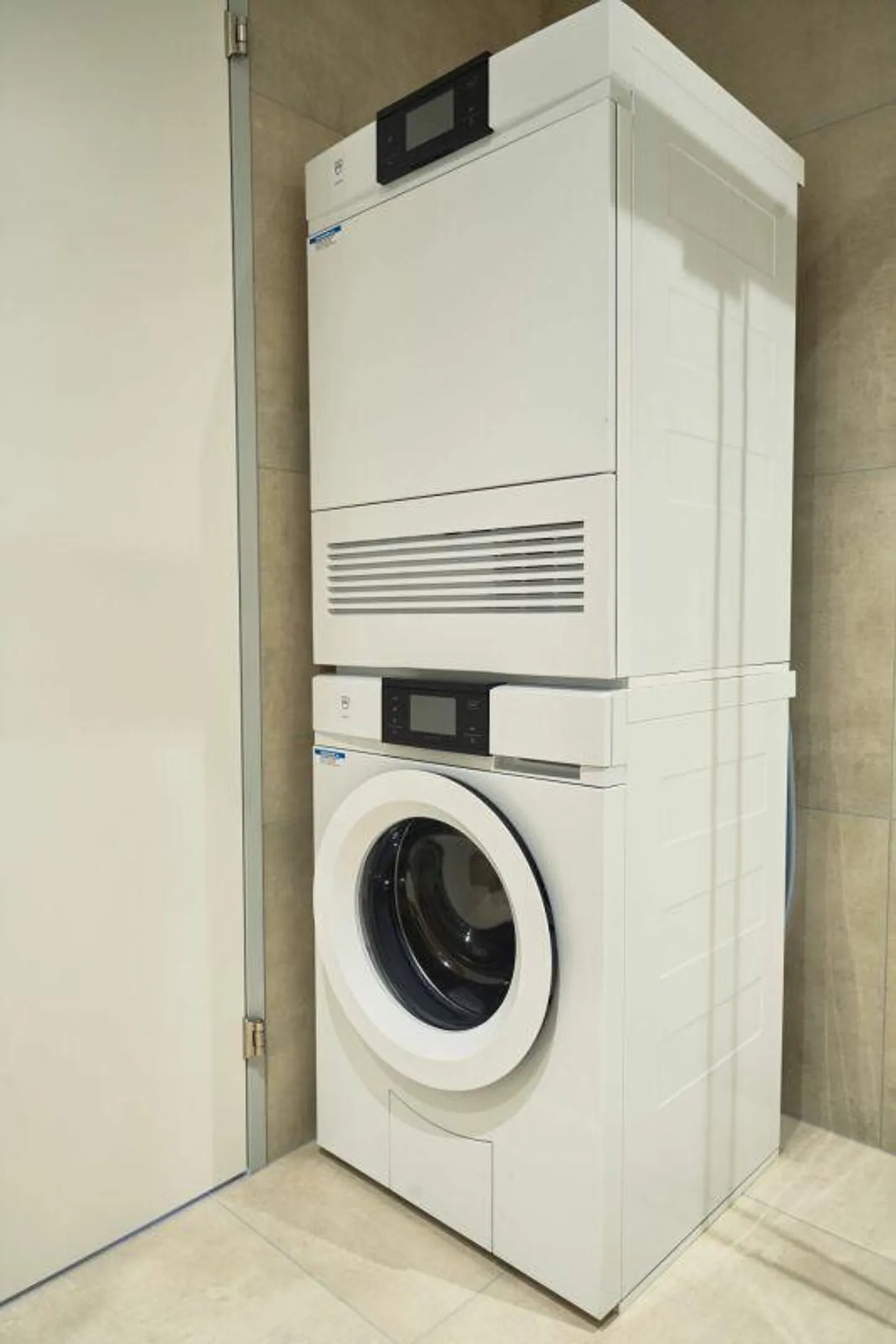 Grosszügige Wohnung mit Sitzplatz - Foto 8 von 9