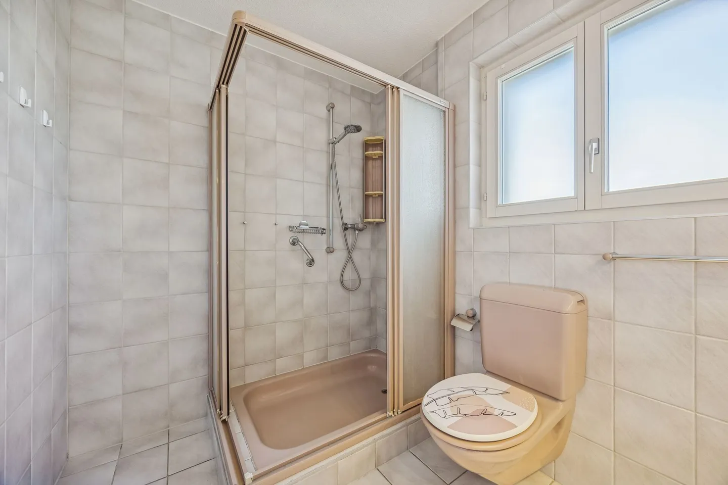 Gepflegte 3.5-Zimmer-Etagenwohnung an ruhiger Lage in Kerzers - Foto 8 von 13