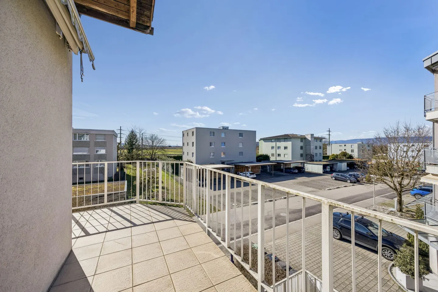 Gepflegte 3.5-Zimmer-Etagenwohnung an ruhiger Lage in Kerzers - Foto 12 von 13