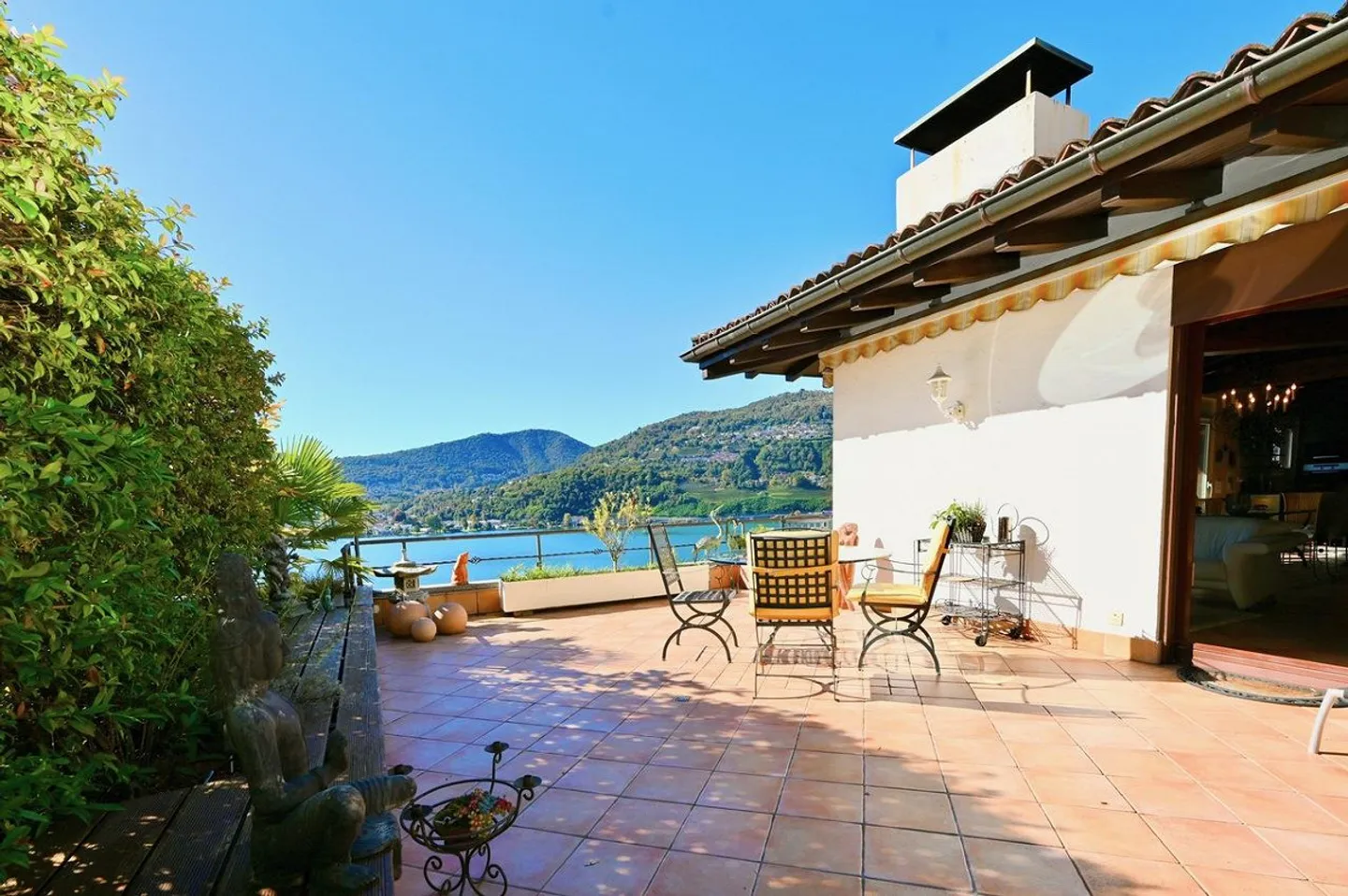 Elegant Penthouse with Breathtaking 180° View of the Lake - Holiday Home - Photo 7 of 24