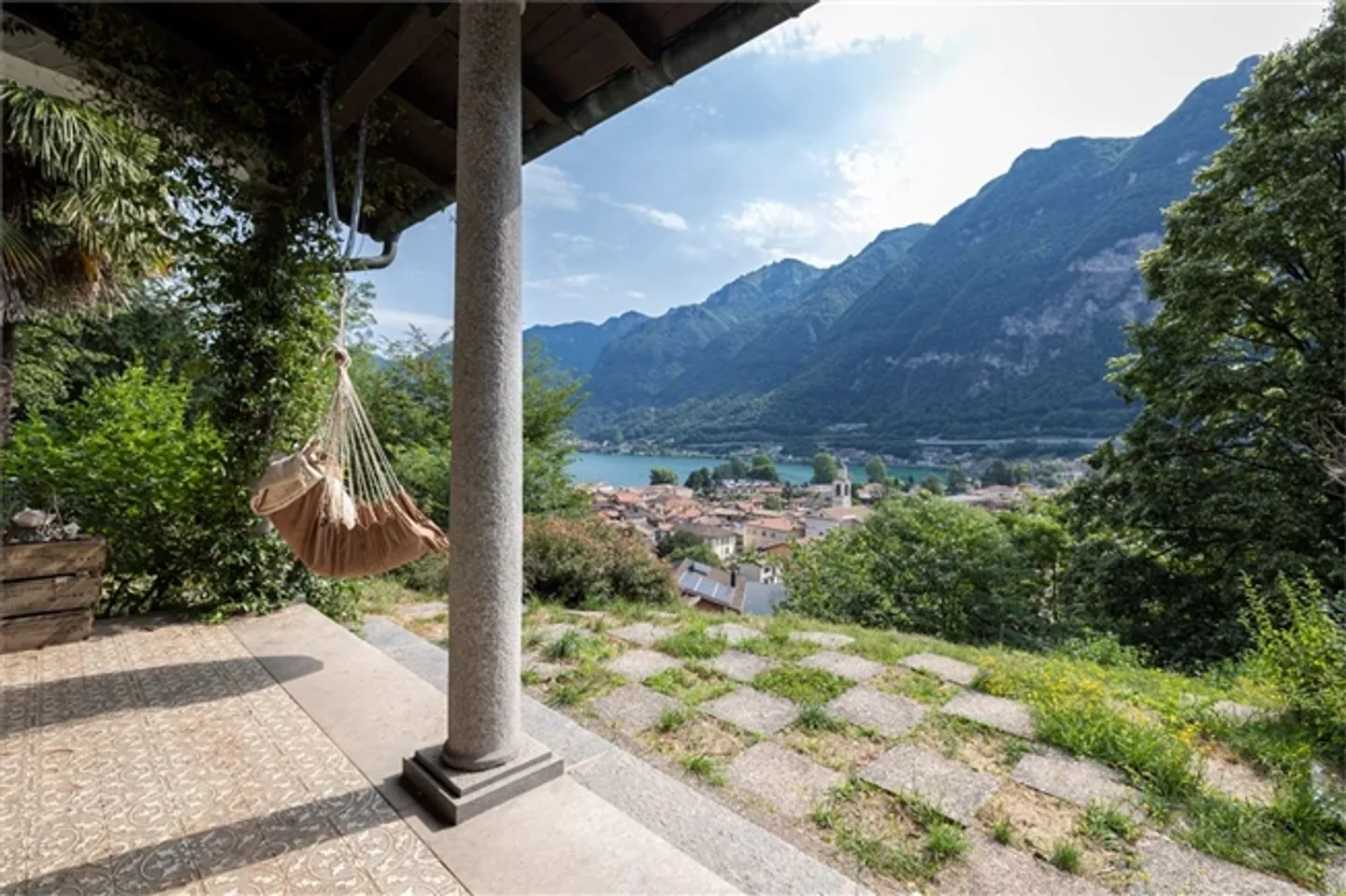 Un'oasi con charme e vista mozzafiato - Foto 5 di 10