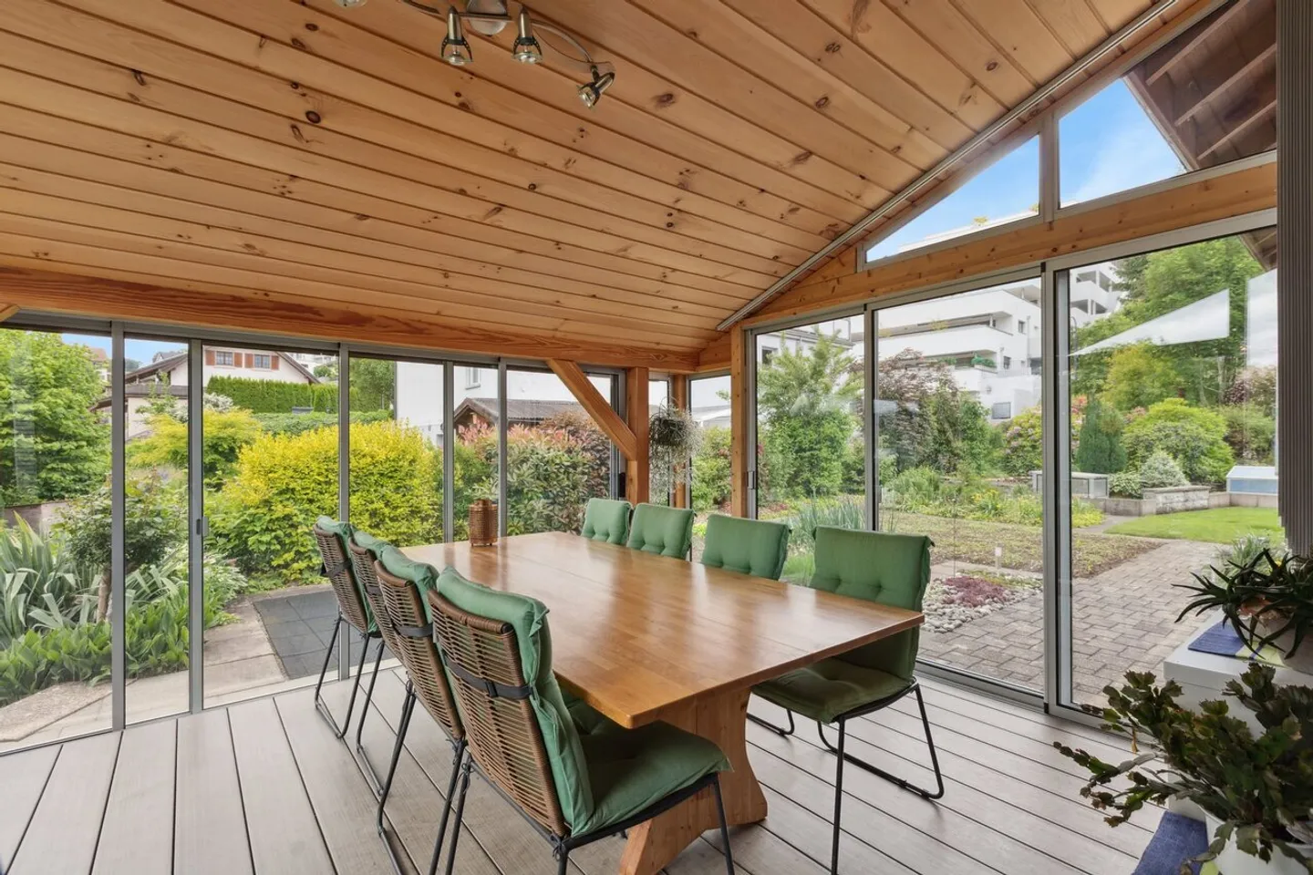 Family Paradise in a Nature-Friendly Location - Photo 3 of 10