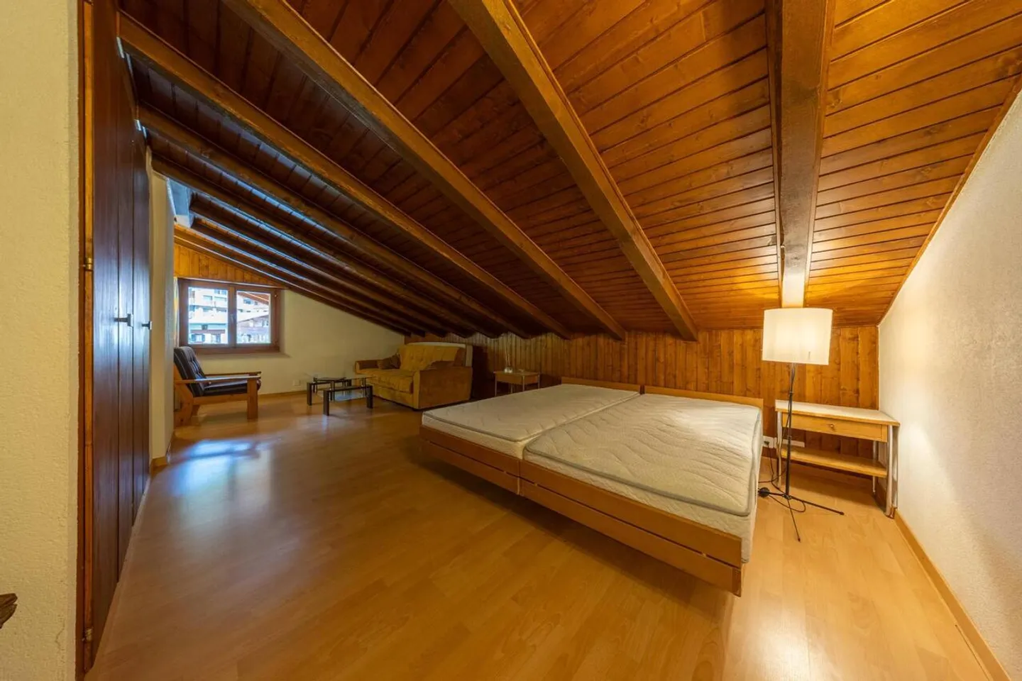 Charming 2.5-room apartment with sloping roof in the center of the resort - Photo 4 of 9