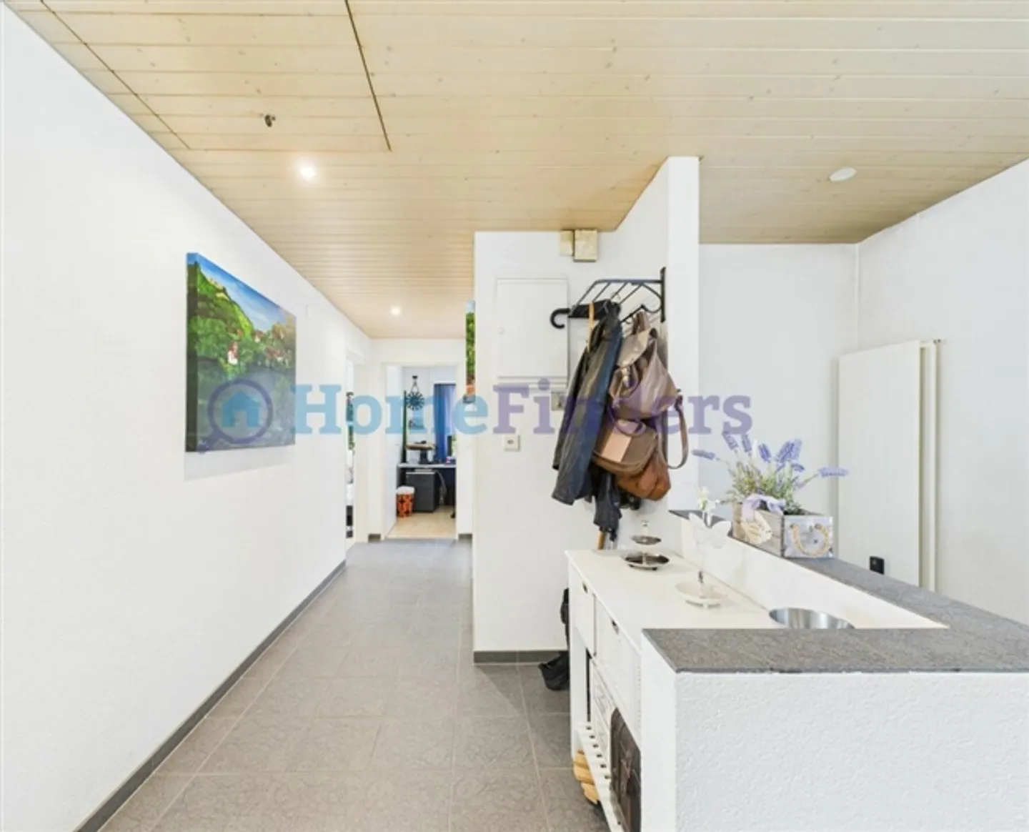 «ZENTRAL- FREQUENZSTARK MIT POTENZIAL» - Foto 4 von 10