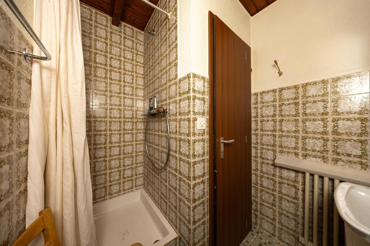 Charming 2.5-room apartment with sloping roof in the center of the resort - Photo 6 of 9