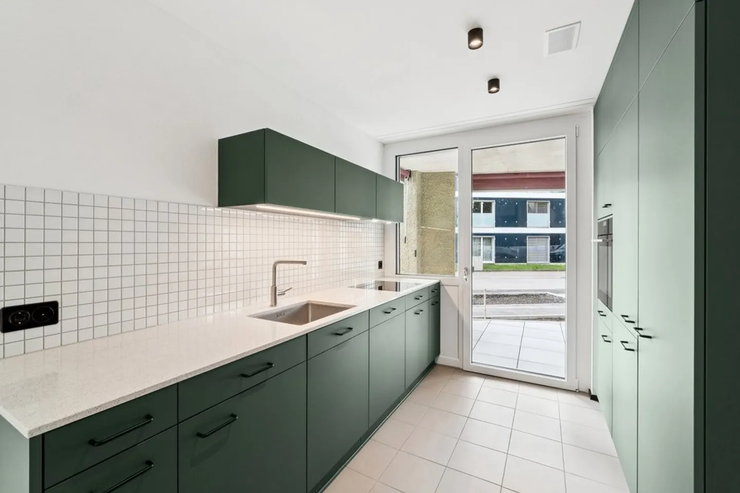Appartement neuf attrayant dans le meilleur emplacement directement sur la Glatt - Photo 3 sur 8
