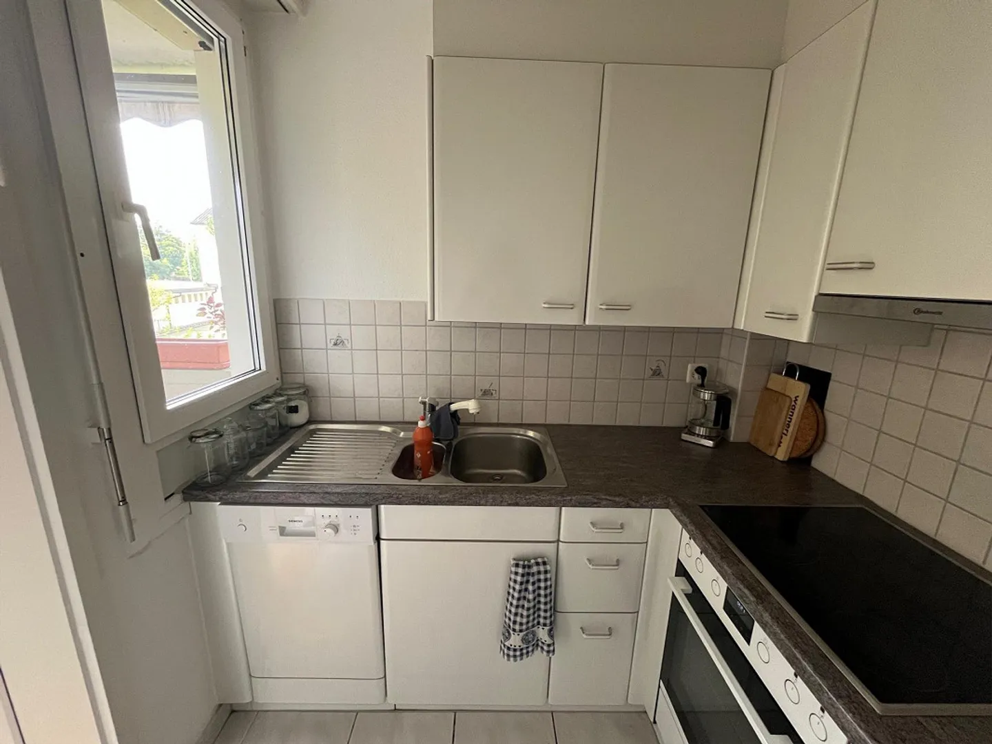 No but mine. Living near Neuörlikon. - Photo 4 of 6