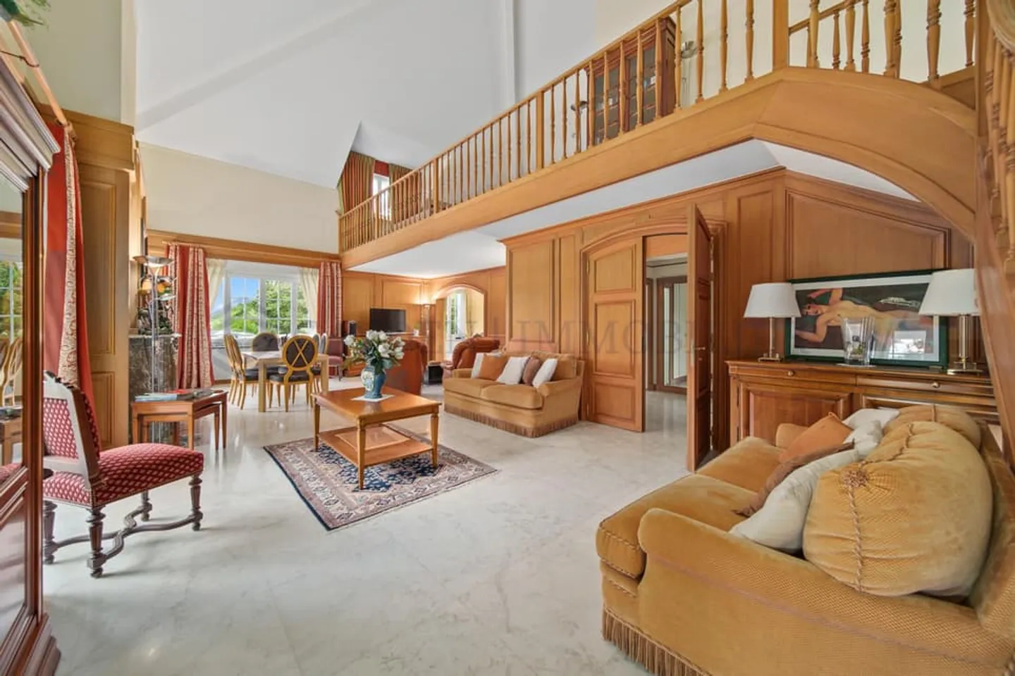 Magnificent 4-bedroom villa with pool and lake view - Photo 1 of 4