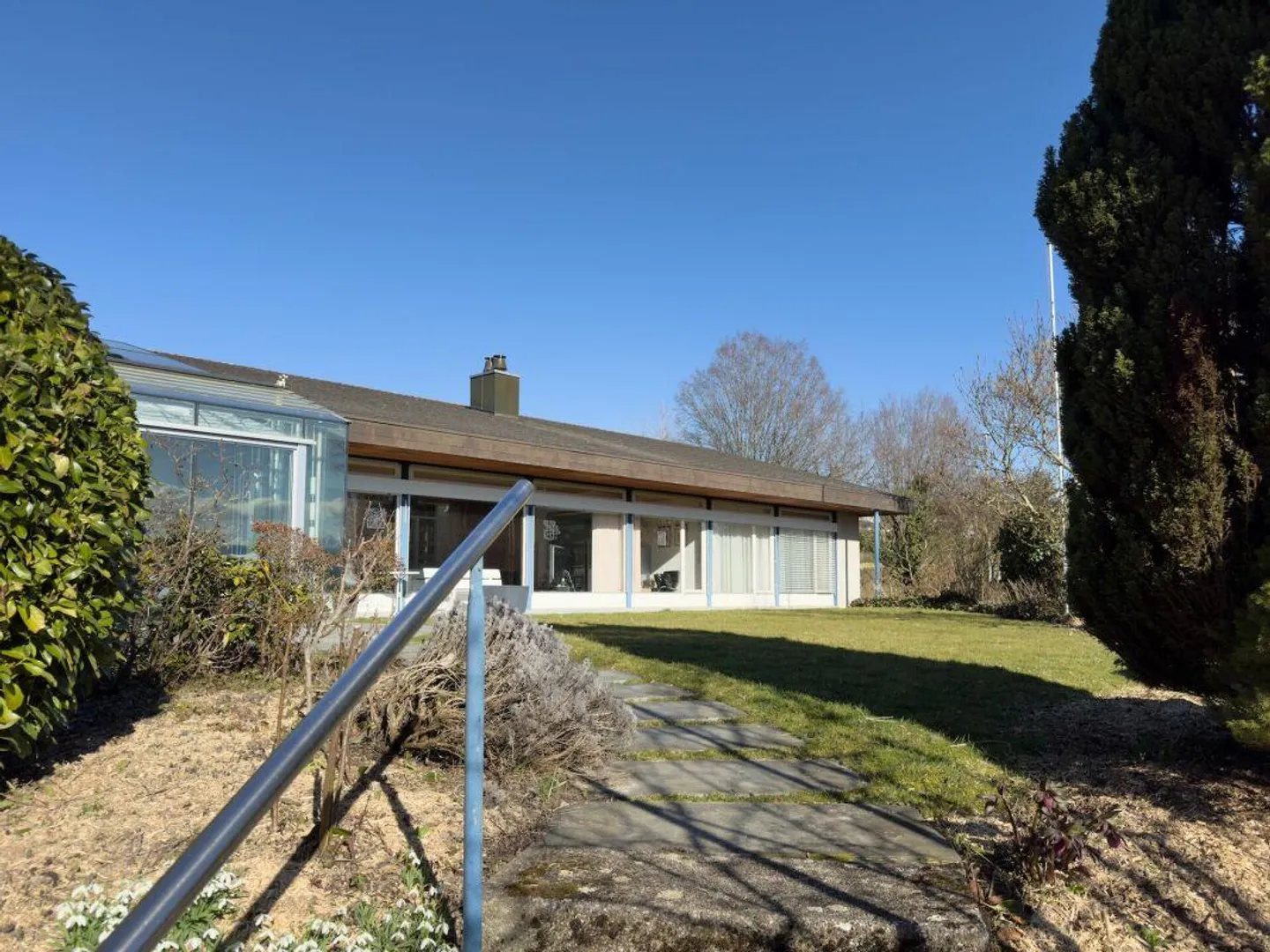 Geräumiges Einfamilienhaus mit Wintergarten - Foto 2 von 30